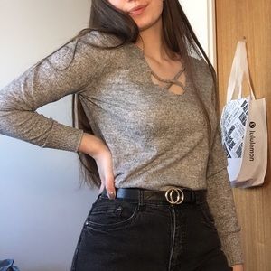 CLASSY GREY CRISS CROSS V-NECK SWEATER